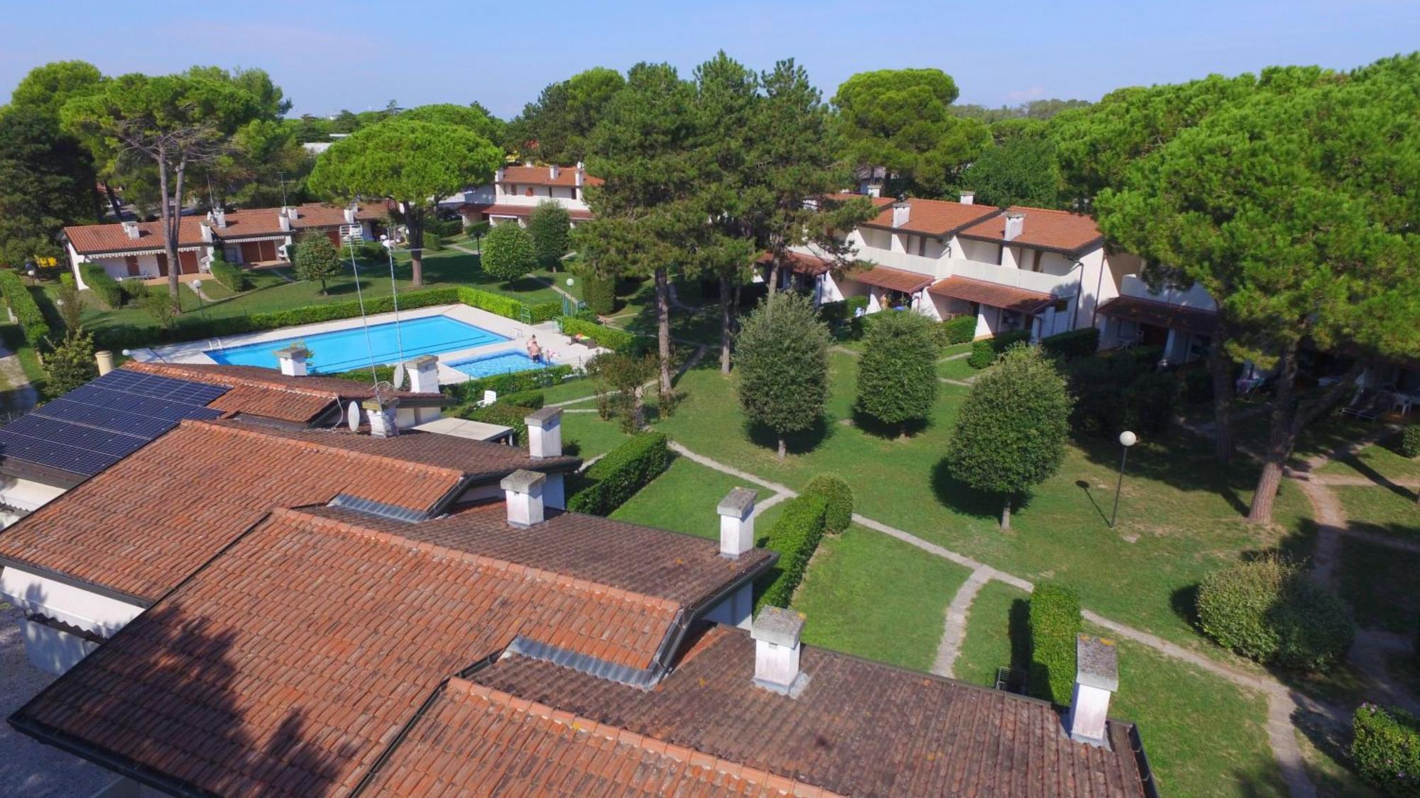 Villaggio Club Dei Pini Μπιμπιόνε Εξωτερικό φωτογραφία