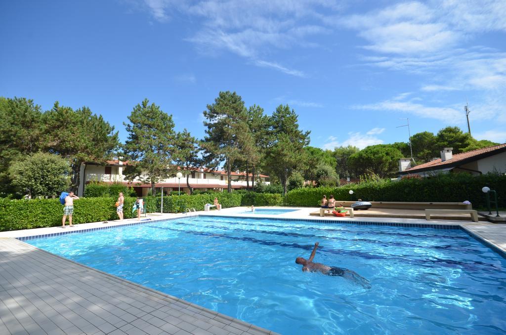 Villaggio Club Dei Pini Μπιμπιόνε Εξωτερικό φωτογραφία